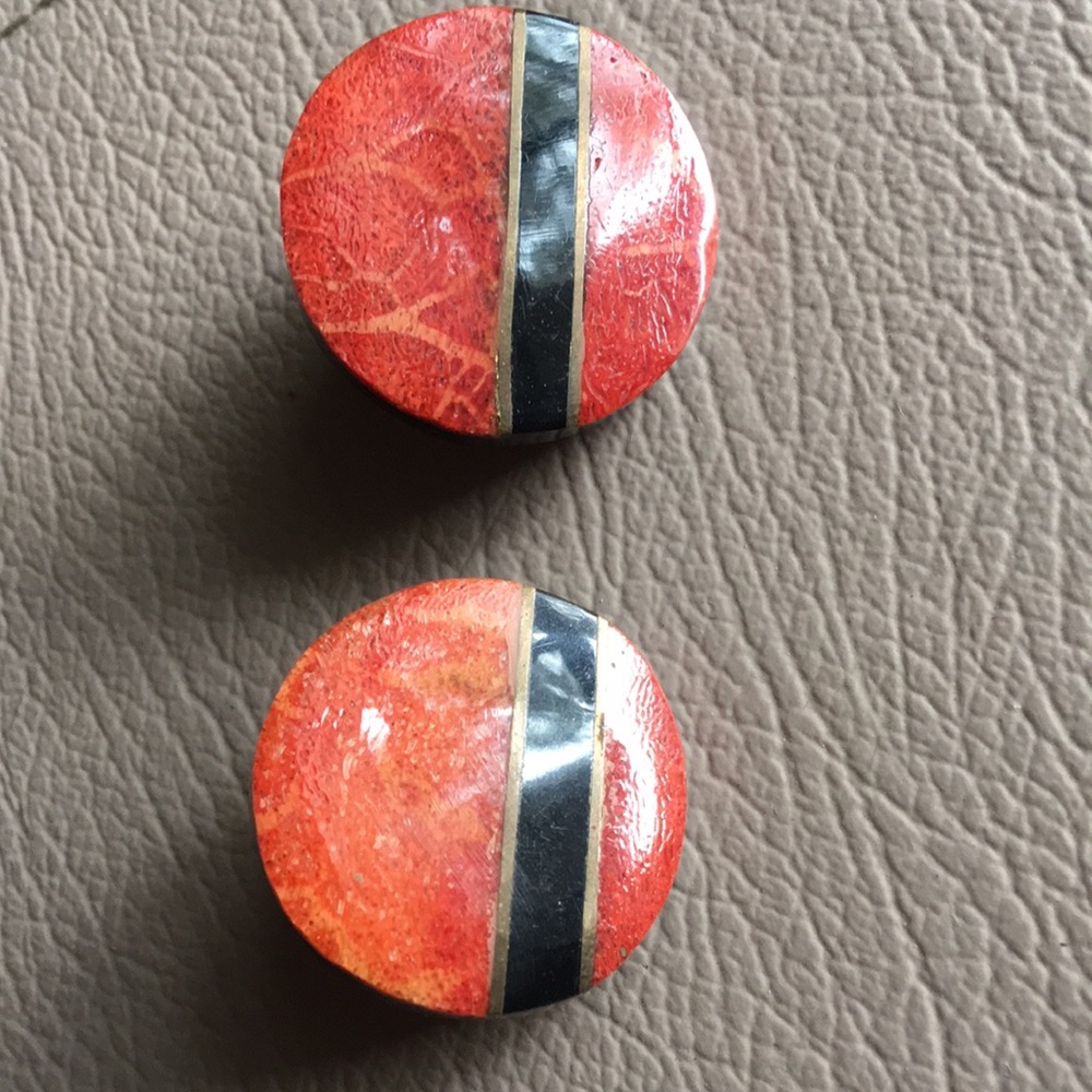 VTG INLAID STONE EARRINGS